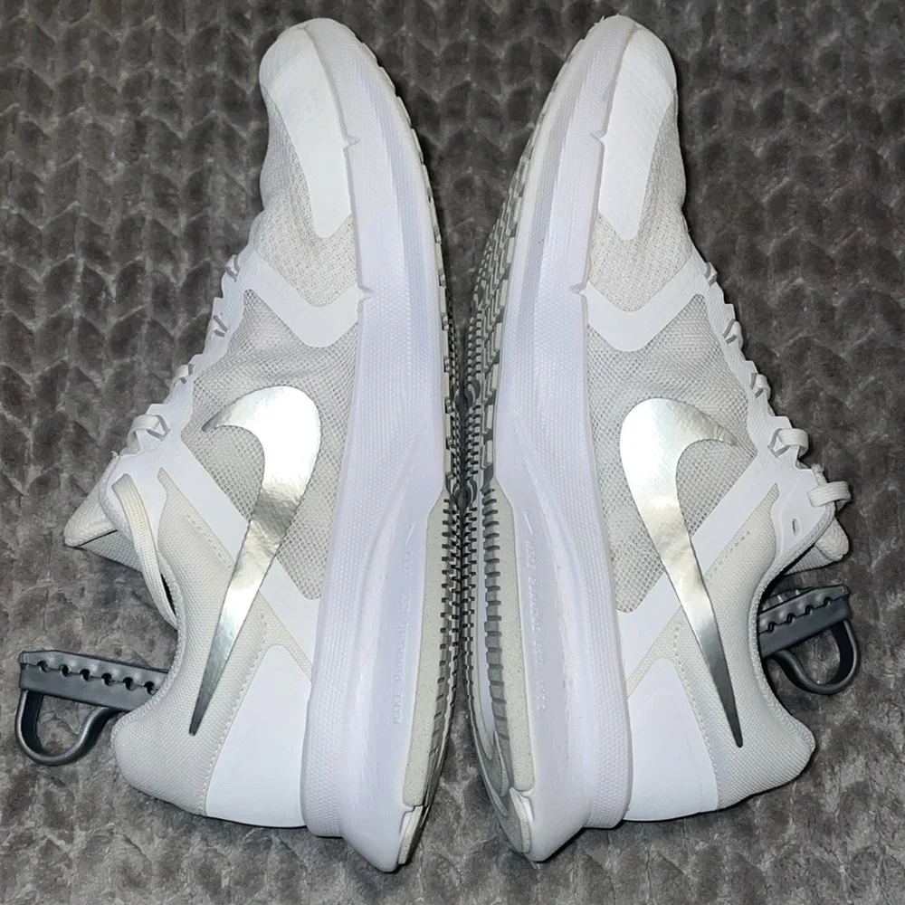 Nike‎ Wmns Run Swift 3 White Metallic Silver Women Running Sports DR2698-101